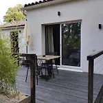 La Guitoune - Ou Studio, Clim, Parking, Sdb Terrasses Et Entrees Privatives,