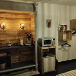 La Guitoune - Ou Studio, Clim, Parking, Sdb Terrasses Et Entrees Privatives,