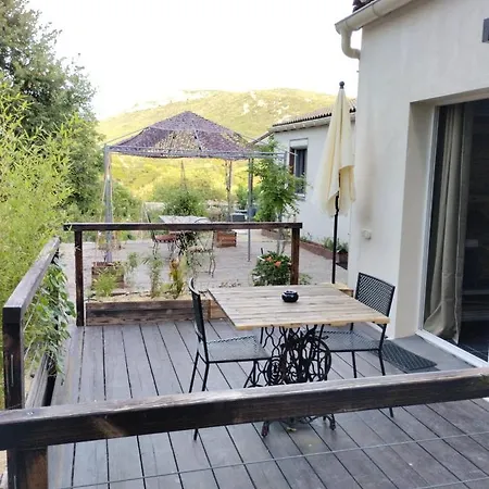 Bed & Breakfast La Guitoune Laroque (Herault)