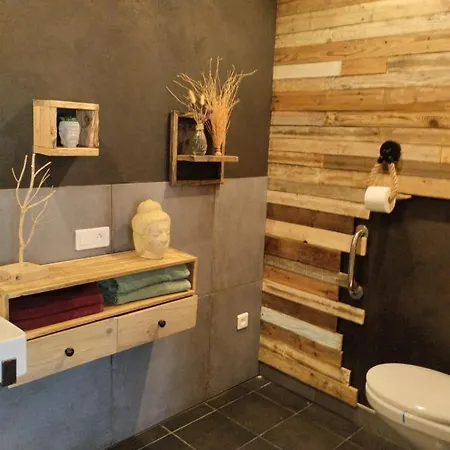 Bed & Breakfast La Guitoune - Clim, Parking Et Terrasses Privees, Entrees Independantes,