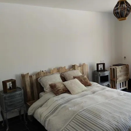 B&B La Guitoune - Ou Studio, Clim, Parking, Sdb Terrasses Et Entrees Privatives, Laroque (Herault)