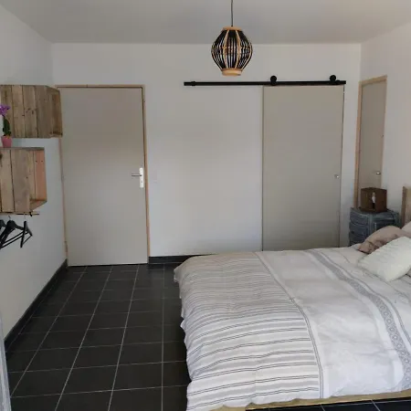 La Guitoune - Ou Studio, Clim, Parking, Sdb Terrasses Et Entrees Privatives, B&B 4*