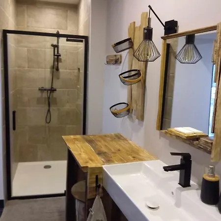 La Guitoune - Clim, Parking Et Terrasses Privees, Entrees Independantes, Bed & Breakfast Laroque (Herault)