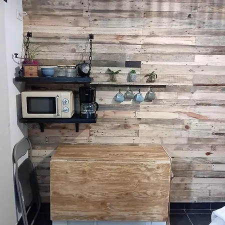 Bed & Breakfast La Guitoune - Clim, Parking Et Terrasses Privees, Entrees Independantes, 3*