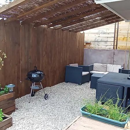 Oda ve Kahvaltı La Guitoune - Clim, Parking Et Terrasses Privees, Entrees Independantes, 3*