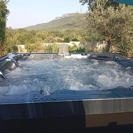 Bed and breakfast La Guitoune - Clim, Parking Et Terrasses Privées, Entrées Indépendantes, Laroque (Herault)
