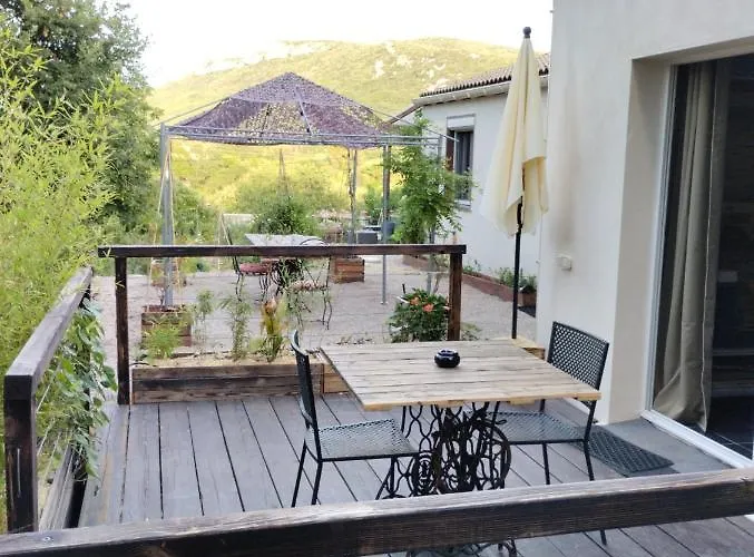 Frühstückspension La Guitoune - Ou Studio, Clim, Parking, Sdb Terrasses Et Entrees Privatives, Laroque (Herault)