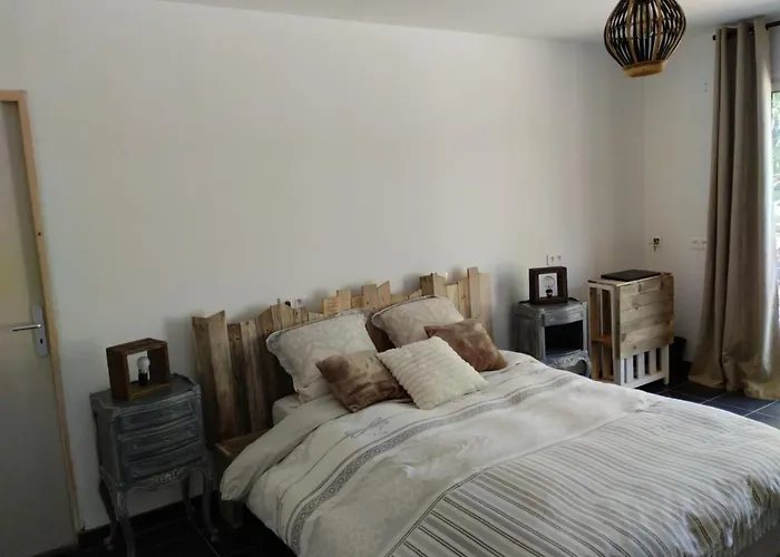 Couette-café La Guitoune - Clim, Parking Et Terrasses Privées, Entrées Indépendantes, Laroque (Herault)
