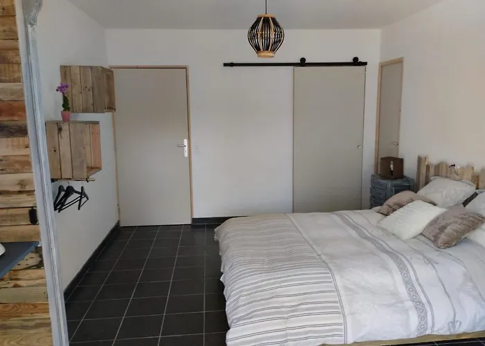 La Guitoune - Clim, Parking Et Terrasses Privées, Entrées Indépendantes, Bed and breakfast 4*