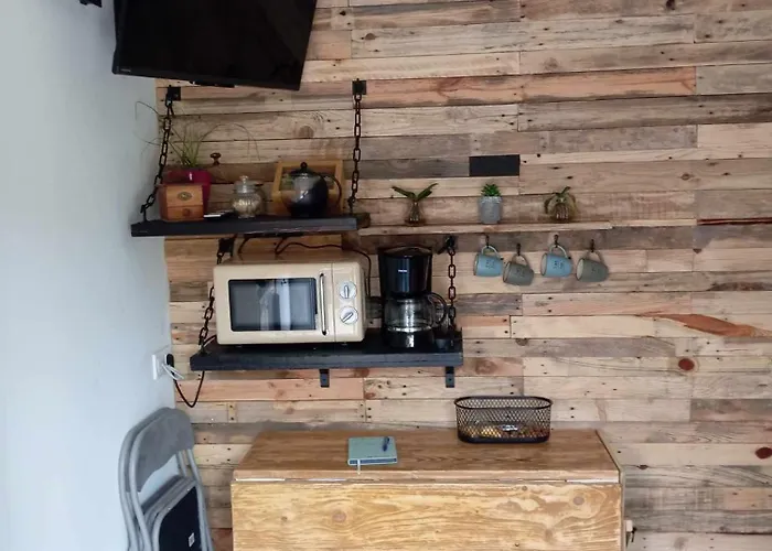 Frühstückspension La Guitoune - Ou Studio, Clim, Parking, Sdb Terrasses Et Entrees Privatives, 4*